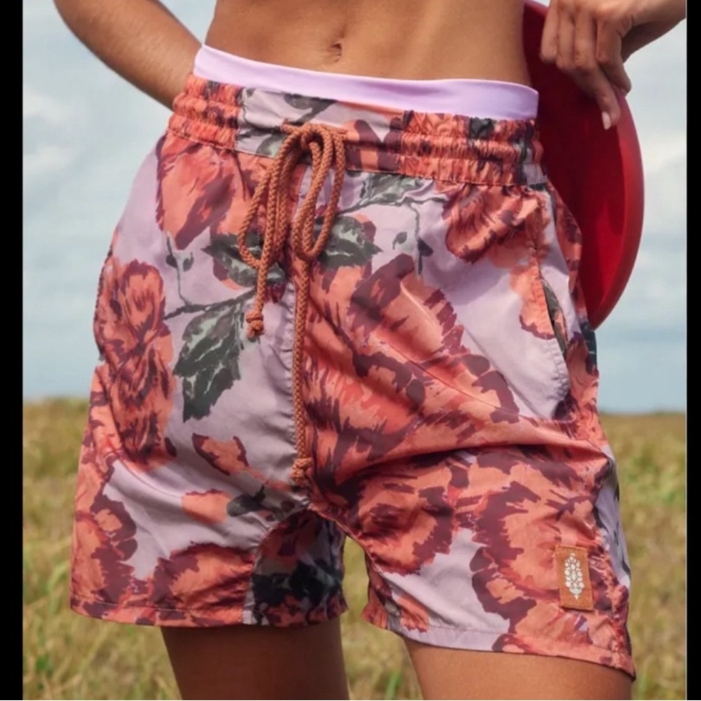 NWOT Free People Movement The Switchback Shorts in Water Color Print size M - Picture 2 of 13